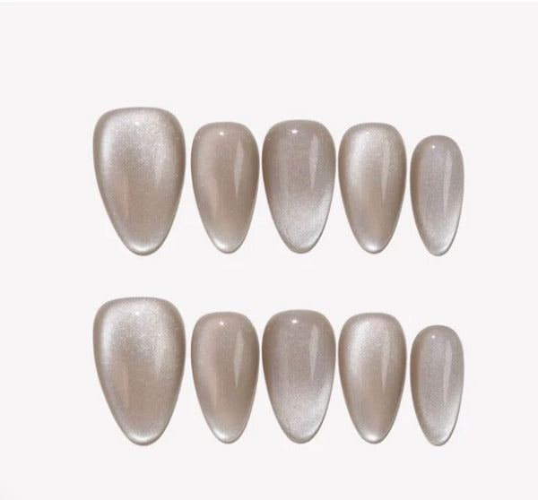 Premium Cat Eye Press On Nails Set